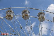 NordernEye (Glöss) - Riesenrad - Bilder 2023 - Aus einer Höhe von etwa 33 Metern hast Du aus den offenen Gondeln eine tolle Aussicht.  • © ummet-eck.de - Silke Schön