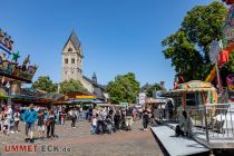 Pfingstkirmes 2023 - Bergisch Gladbach - Bilder - Konrad-Adenauer-Platz während der Kirmes. • © ummet-eck.de - Schön