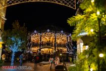 Pferdekarussell Phantasialand - Blick auf das imposante Pferdekarussell, welches sich direkt am Eingang Berlin befindet. • © ummeteck.de - Silke Schön