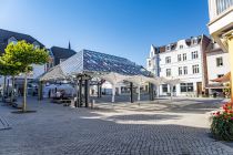 Bilder Alter Markt Plettenberg - Der Alte Markt mit dem Stephansdachstuhl wird gern für Veranstaltungen genutzt. • © ummeteck.de - Silke Schön