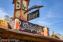 Bierstände - Es gibt einige größere Bierzelte oder Biergärten auf der Rheinkirmes. Am Eingang als erstes der Stand von Füchschen. • © ummet-eck.de / christian schön
