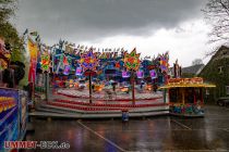 Maikirmes Ründeroth 2023 - Engelskirchen - Bilder - Und dann war er da: der Regen. Deswegen können wir Euch den Break Dance No. 1 von Bonner nur nass zeigen. • © ummet-eck.de - Schön