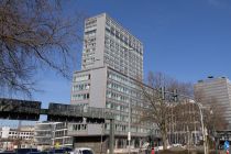 Der Ruhr Tower ist also eins derjenigen Gebäude durch die sich die neuere Geschichte von Kohle und Stahl erleben lässt. Ende der 50er war die absolute Hochzeit der Essener Industrie. • © ummet-eck.de / christian schön