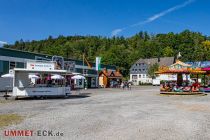 Hunswinkel Listerhalle - Der Festplatz an der Listerhalle von der anderen Seite.  • © ummeteck.de - Silke Schön