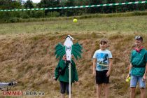 Kindervogelwerfen - Manch Ball traf nicht und … • © ummet-eck.de / christian schön