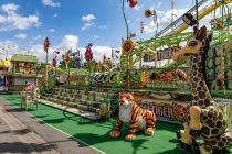 Sommersend 2023 - Kirmes in Münster - Bilder - Ebenfalls vor Ort: die Familienachterbahn Tom der Tiger. • © ummet-eck.de - Silke Schön