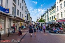 Eröffnungstag Opladener Stadtfest 2022 - Da war am Eröffnungstag allerdings noch nicht so viel los. • © ummeteck.de - Silke Schön