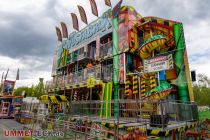 Steinert-Kirmes 2023 - Lüdenscheid - Chaosfabrik (Meyer) - Das Laufgeschäft Chaosfabrik ist vor Ort. • © ummet-eck.de - Schön