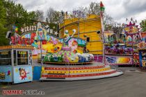 Steinert-Kirmes 2023 - Lüdenscheid - Kinderfahrgeschäft - Die Kids lieben den Crazy Clown. • © ummet-eck.de - Schön