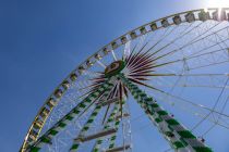 Das Riesenrad Bellevue von Oskar Bruch ist Stammgast auf der Sterkrader Fronleichnamskirmes • © ummet-eck.de / christian schön