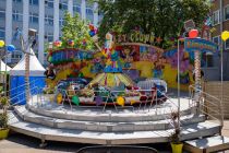 Kinderkarussell Crazy Clown - Geht rauf und runter. Vielleicht das anspruchsvollste reine Kinderkarussell auf der Kirmes. • © ummet-eck.de / christian schön
