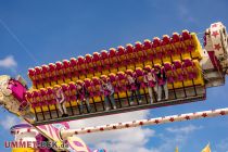 Top Spin fresh (Decker-Schaak) - Fahrgeschäft - Kirmes - Zwei Sitzreihen für je 20 Personen stehen zur Verfügung. • © ummet-eck.de - Christian Schön