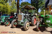 Alte Traktoren in Hüinghausen beim Fahrtag der Sauerländer Kleinbahn. • © ummeteck.de - Christian Schön