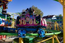 Achterbahn Twister (Kaiser) - Kirmes - Bilder 2023 - Die 600 Meter lange Bahn bietet viel Spaß für Klein und Groß. • © ummet-eck.de / kirmesecke.de