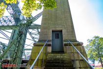 LWL-Museum Schiffshebewerk Henrichenburg - Waltrop - Eingangstür zum Turm, den Du über eine Treppe erklimmen kannst. Die Aussicht von oben ist spitze, Schwindelfreiheit ist von Vorteil. • © LWL-Museum Schiffshebewerk Henrichenburg / ummet-eck.de - Schön