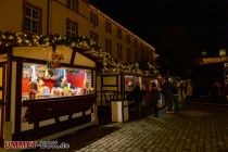 Stände auf dem Siegener Weihnachtsmarkt. • © ummeteck.de - Schön