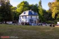 Weinfest im Park 2022 - Meinerzhagen - Das Weinfest in Meinerzhagen fand am 28. und 29. August 2022 im Volkspark statt. • © ummeteck.de - Christian Schön