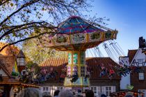 Der Wellenflieger auf der Soester Allerheiligenkirmes 2023. • © ummet-eck.de / kirmesecke.de