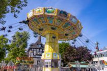Der Wellenflug wurde 1974 gebaut. Hier haben wir den Wellenflug auf der Pfingstkirmes 2023 in Menden gesehen. • © ummet-eck.de - Schön