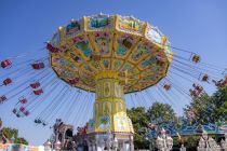 Hier haben wir den Wellenflug auf dem Pützchens Markt 2023 in Bonn gesehen. • © ummet-eck.de / kirmesecke.de