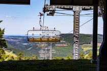 K1 Sesselbahn Köhlerhagen - Willingen - Bilder 2023 - Los geht es an der Bergstation am Ettelsberg. • © ummet-eck.de - Christian Schön