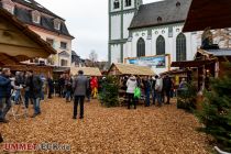 Attendorner Weihnachtsmarkt 2022 - Die Hütten des Weihnachtsmarktes werden innerhalb der Woche von 15:00 Uhr bis 20:00 Uhr geöffnet und am Wochenende bereits von 11:00 Uhr bis 20:00 Uhr.  • © ummeteck.de - Silke Schön