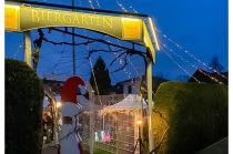 Adventsmarkt Cramer Stuben Odenthal 2022 - Im Biergarten geht es sehr gemütlich zu.  • © Tina Lutz