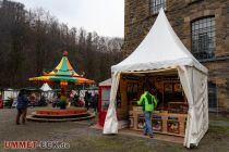 Bilder Christkindmarkt Engelskirchen 2022 - Für die Kinder gibt es ein kleines Kettenkarussell... • © ummeteck.de - Silke Schön