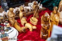 Christkindmarkt 2022 - Engelskirchen im Bergischen Land - Krippenfiguren aus Holz. • © ummeteck.de - Silke Schön