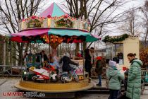 Und auch ein kleines Kinderkarussell steht auf dem Weihnachtsmarkt. • © ummeteck.de - Silke Schön