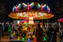 Kinderkarussell auf dem Weihnachtsmarkt in Olpe - Das Kinderkarussell freut Klein und Groß. • © ummeteck.de - Christian Schön