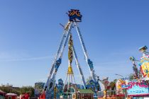 Die Riesenschaukel XXL Höhenrausch gehört zum Schaustellerbetrieb Goetzke. • © ummet-eck.de / kirmesecke.de