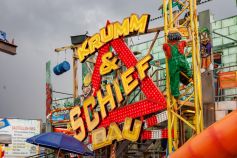 Der Krumm & Schiefbau von Theresia Hartmann. • © ummet-eck.de - Schön