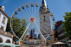 Das Riesenrad Movie Star 1, hier gesehen auf der Mendener Pfingstkirmes 2023. • © ummet-eck.de - Christian Schön