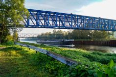 Der Dortmund-Ems-Kanal bei Datteln im Kreis Recklinghausen. • © ummeteck.de - Christian Schön