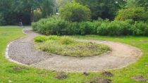 Barfußpfad im Landschaftsgarten • © Stadt Bad Salzuflen/K. Paar, Kerstin Paar