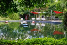 Boote mit Fernsteuerung im Panorama Park. • © ummeteck.de - Silke Schön