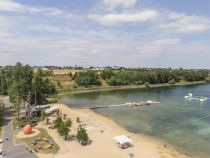 Badestrand und Bootsverleih im Seepark Zülpich • © Eifel Tourismus GmbH, Tobias Vollmer-gefördert durch REACT-EU, Tobais Vollmer