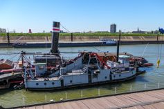 Der Eimerketten-Dampfbagger Minden ist ein Museumsschiff. • © ummeteck.de - Christian Schön