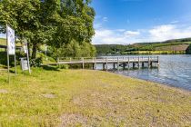 Die einzige Badestelle an der Listertalsperre mit Steg liegt in Hunswinkel. • © ummeteck.de - Silke Schön