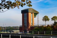 Das Gebäude der neuen Schachtschleuse Henrichenburg. • © ummeteck.de - Christian Schön