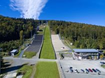 Mühlenkopfschanze mit Stadion • © Ski-Club Willingen e.V.  CC BY-SA