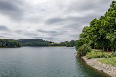 Der Hennesee in Meschede. • © ummeteck.de - Christian Schön