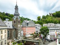 Altstadt Monschau mit Rotem Haus • © Eifel Tourismus GmbH, Dominik Ketz