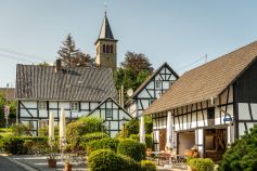 Neunkirchen-Seelscheid am Gasthof Röttgen. • © Das Bergische, Dominik Ketz