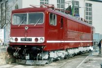 Ausstellung der neuen 250er Baureihe auf der Frühjahrsmesse im Jahr 1982 • © Von Falk2 - Eigenes Werk, CC BY 3.0, https://commons.wikimedia.org/w/index.php?curid=5981709