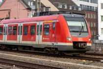 Triebzug der Baureihe 422 im Kölner Hauptbahnhof • © ummet-eck.de / christian schön