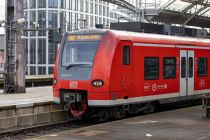 Triebzug der Baureihe 425 im Hauptbahnhof in Köln • © ummet-eck.de / christian schön