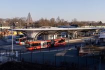 Der heutige Busbahnhof in Leverkusen-Wiesdorf wurde im Januar 2020 nach gefühlt ewig langem Umbau eröffnet. • © ummet-eck.de / christian schön