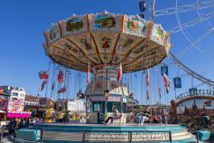 Cannstatter Wellenflug von Baumgartner auf dem Volksfest 2023 • © kirmesecke.de